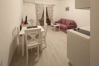 Апартаменты Apartments Raskovic Радановичи Апартаменты с видом на бассейн-24