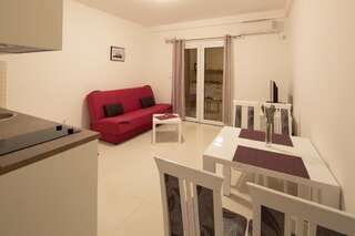 Апартаменты Apartments Raskovic Радановичи Апартаменты с видом на бассейн-73